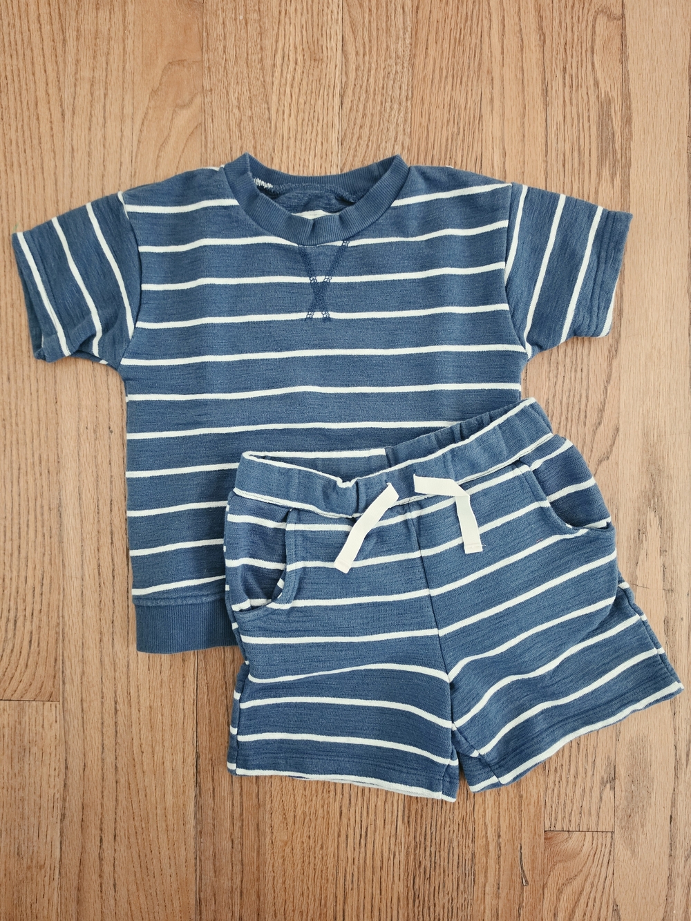 Carter's Little Planet 2pc Organic Cotton Tee and Shorts Set Boys Size 5